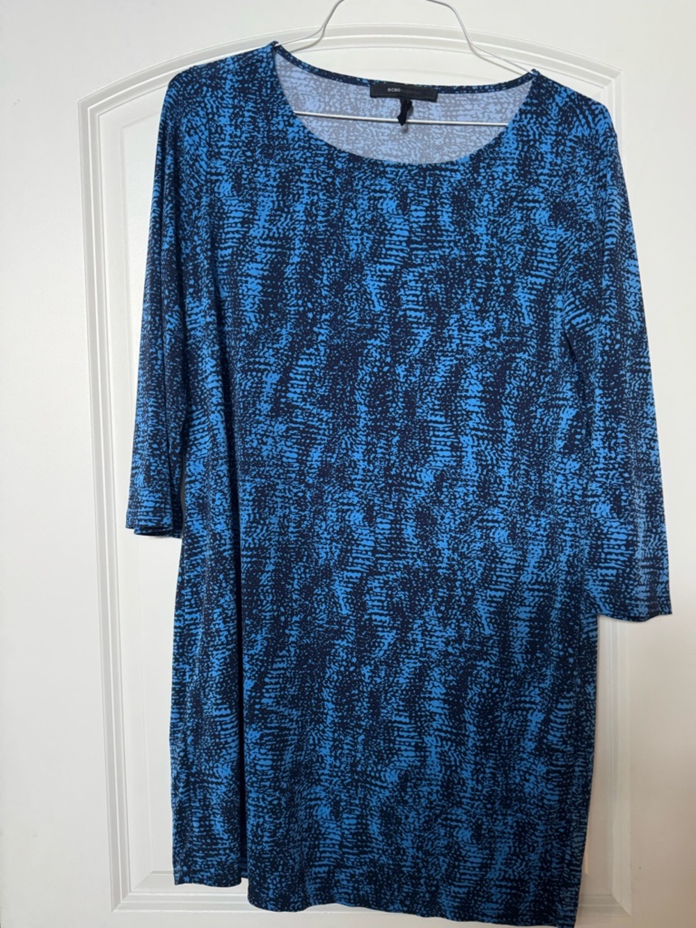 Bcbg maxazria Blue Patterned Women’s Dress - Classic Scoop Neck size M